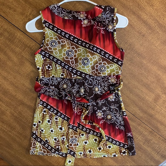 Speecklers Sleeveless Blouse - Picture 2 of 3